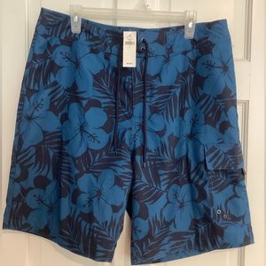 Men’s Gap swim trunks/board shorts - Large - blue & navy floral - new with tags